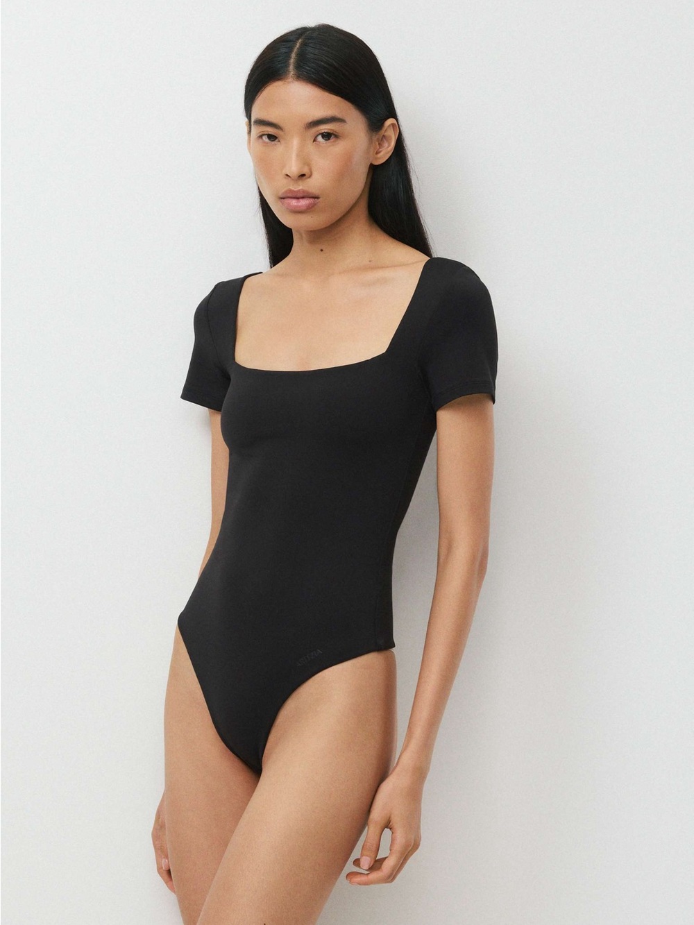 Aritzia Original Contour Manner Squareneck Bodysuit Top in Black New